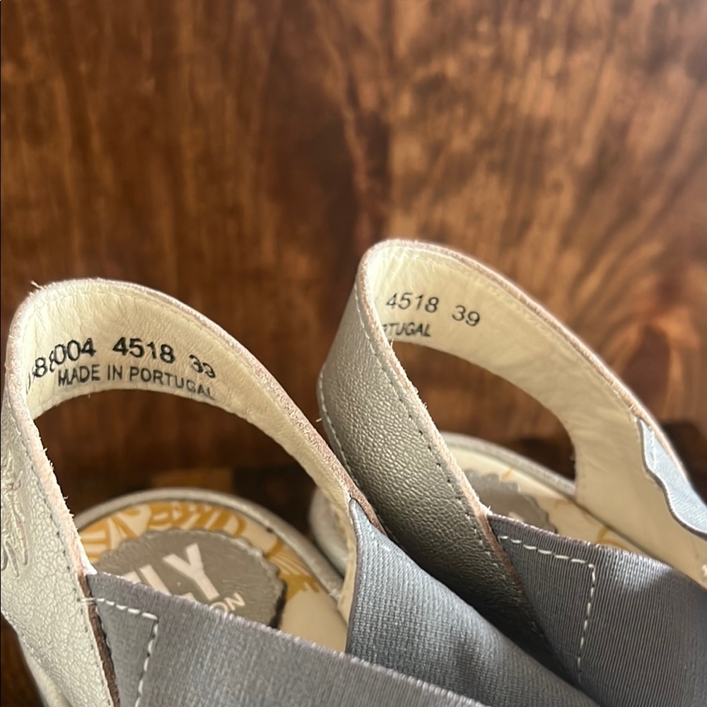 Fly London Silver & Gray Platform Sandals with Elastic Straps. Size 39 - Picture 6 of 7